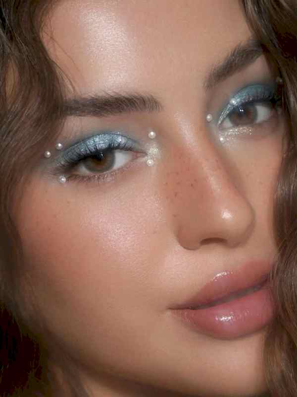 kirpiksiz_prof_makyaj